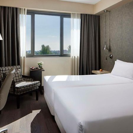 Nh Alcorcon Hotel Exterior photo