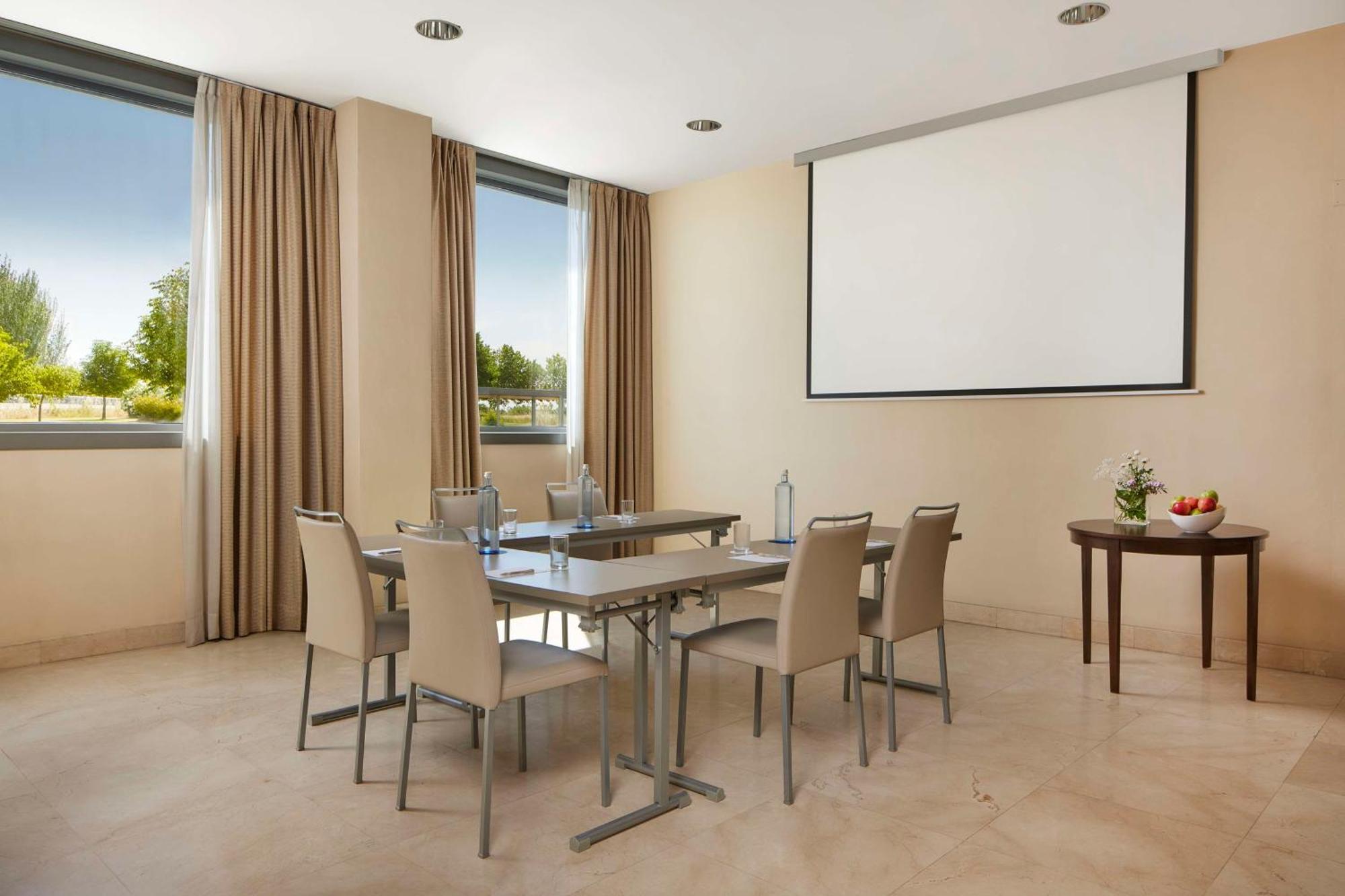 Nh Alcorcon Hotel Exterior photo