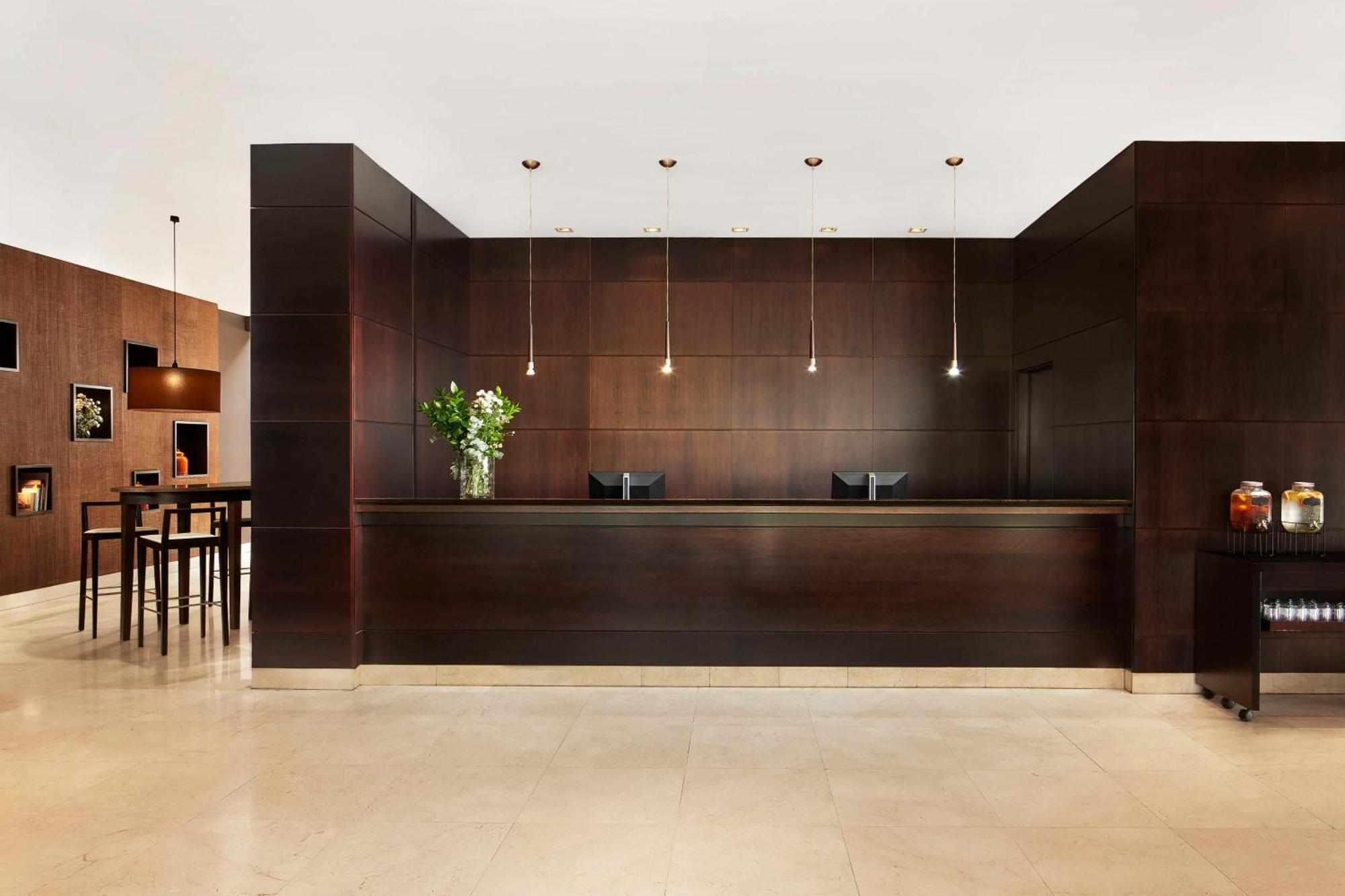 Nh Alcorcon Hotel Exterior photo